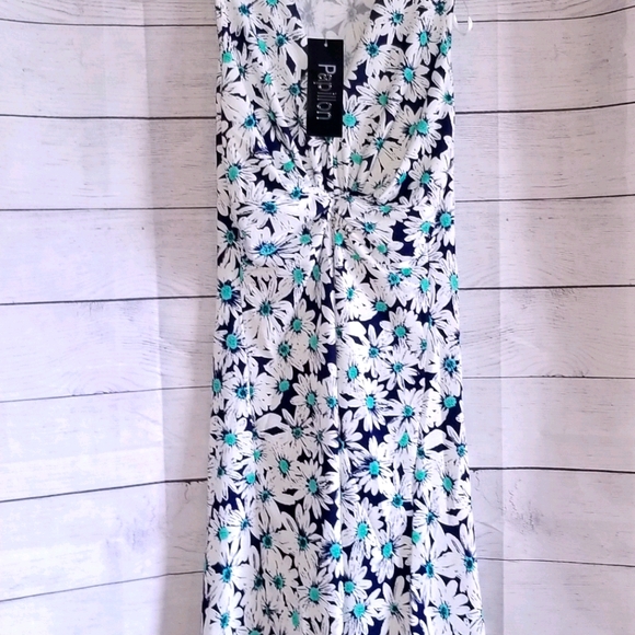NWT Daisy Print Front Knot Dress - Picture 5 of 12